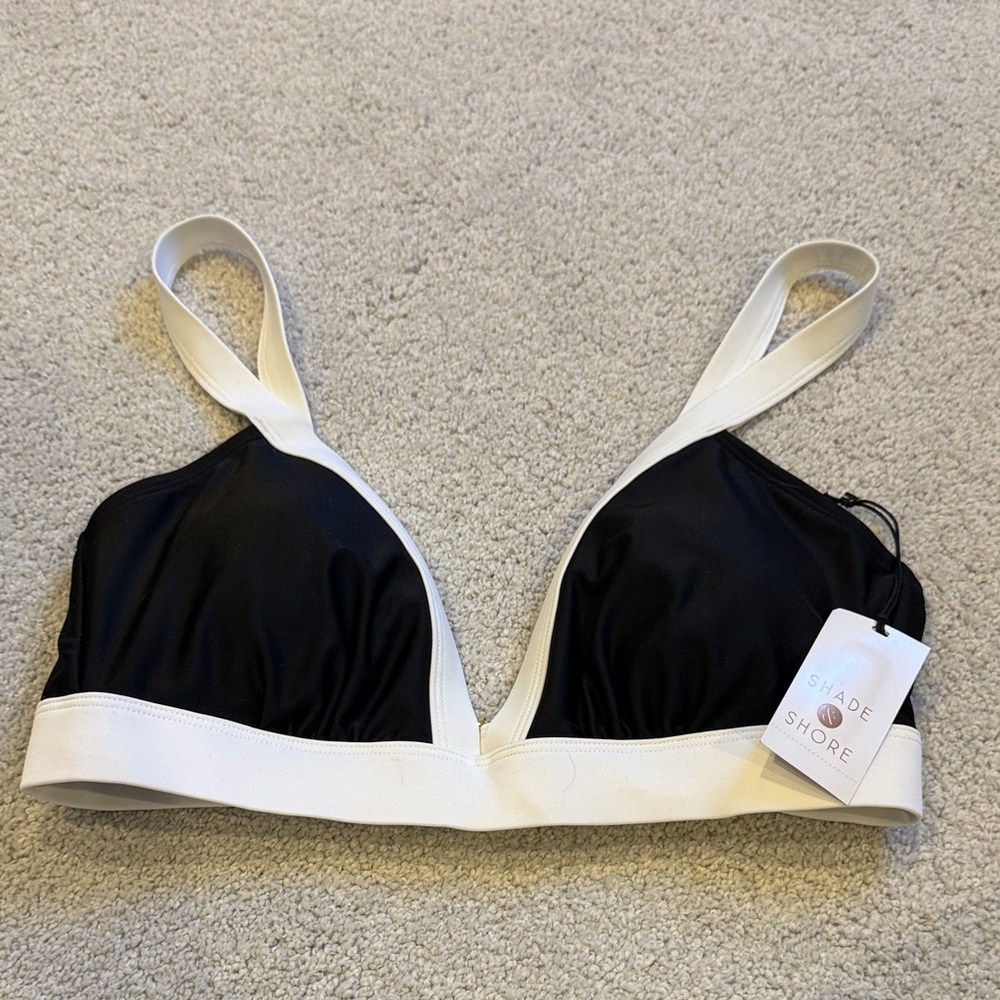 Shade & Shore Elegant Black and White Swim Top Size- Medium
